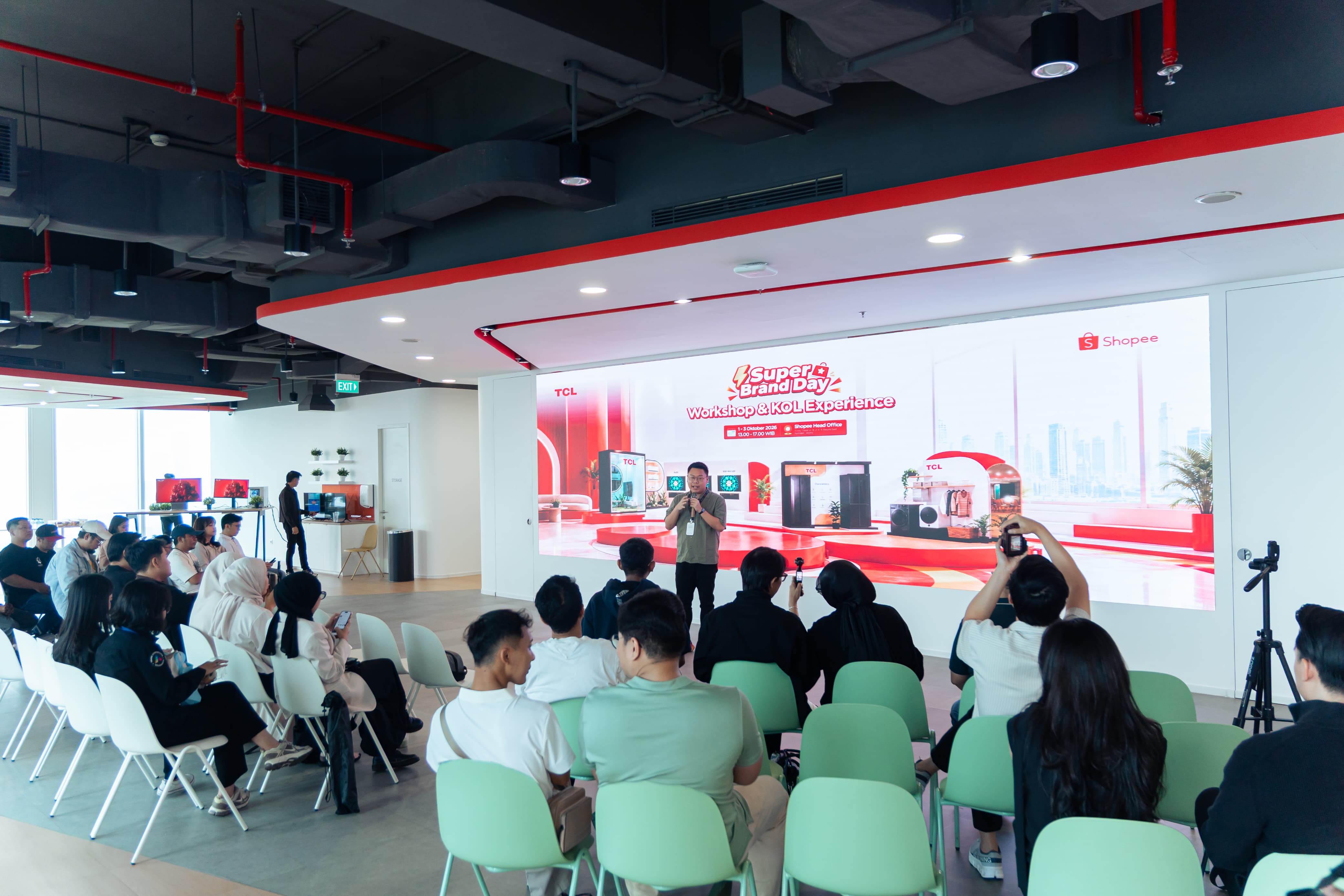 Statnar Edukasi Perkembangan Layar TV, TCL Tegaskan Standar Teknologi True Mini ...