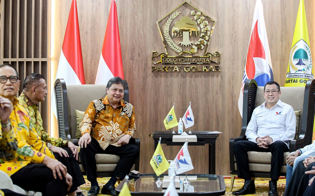 Ketum Perindo Hary Tanoe Bertemu dengan Ketum Golkar Airlangga Hartarto