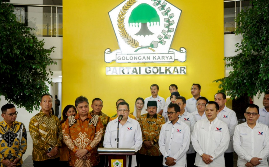Ketum Perindo Hary Tanoe Bertemu dengan Ketum Golkar Airlangga Hartarto