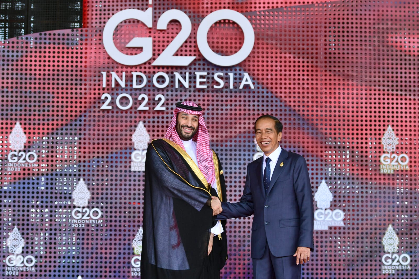 KTT G20 Dimulai, Presiden Jokowi Sambut Para Pemimpin G20 di Apurva Kempinski Bali