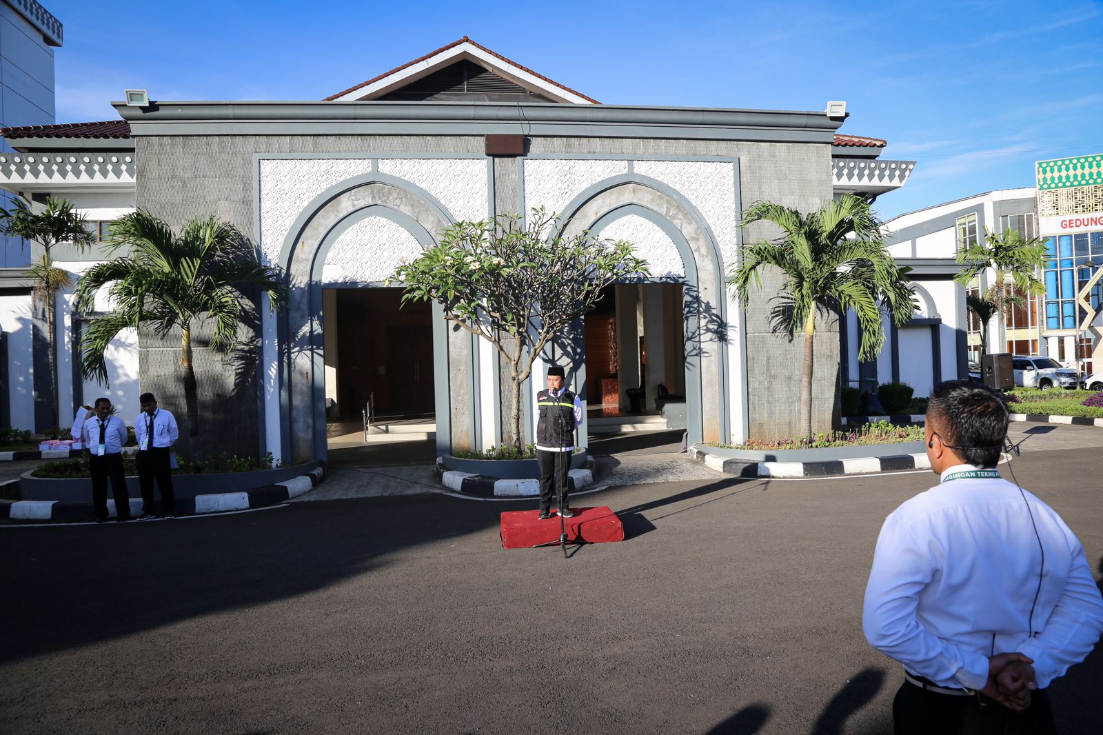 Apel Siaga Petugas Panitia Penyelenggara Ibadah Haji (PPIH) 2023