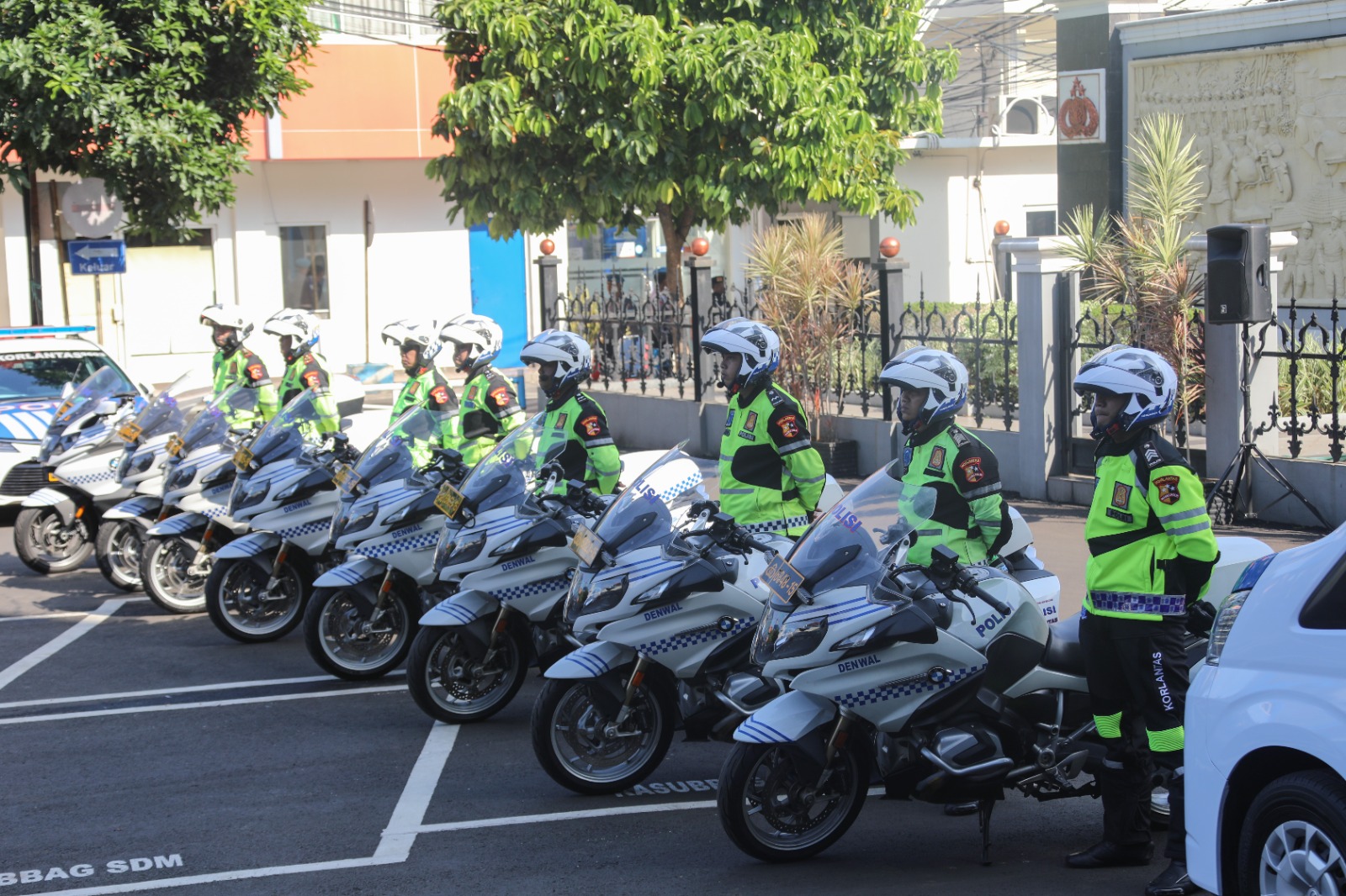 Amankan Arus Mudik dan Balik Lebaran, Kakorlantas Polri Lepas Tim Pamatwil dan Mobile Command Centre