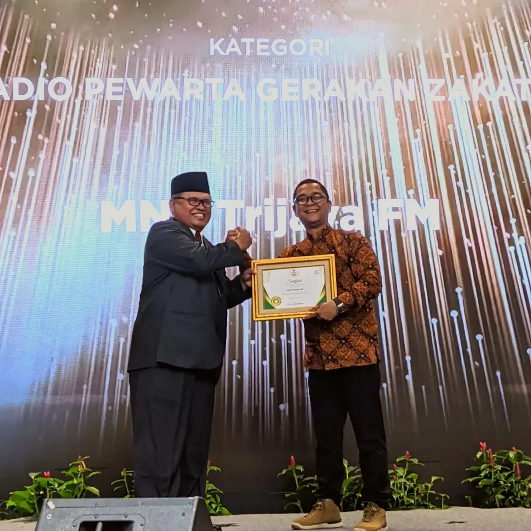 Radio Trijaya FM Raih Penghargaan Media Radio Pewarta Gerakan Zakat Terbaik