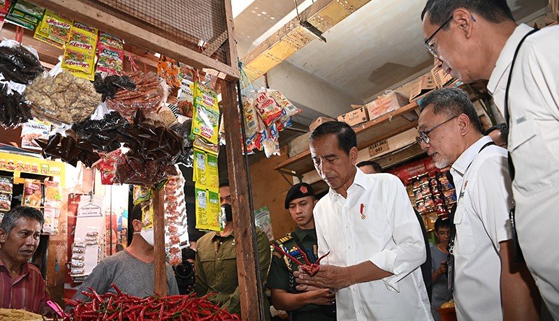 Jokowi Blusukan ke Pasar Johar Baru, Dengarkan Aspirasi Langsung Masyarakat