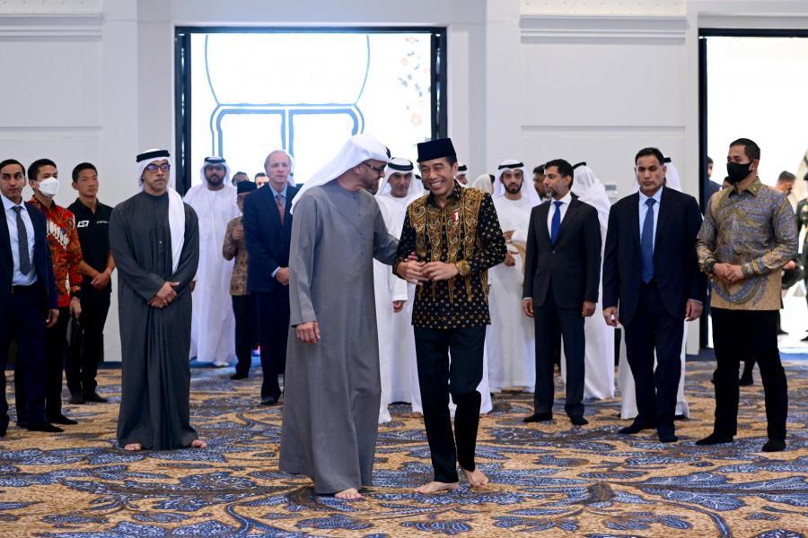 Presiden Jokowi bersama Presiden Persatuan Emirat Arab (PEA) Mohammed Bin Zayed Al Nahyan (MBZ) Meresmikan Masjid Raya Sheikh Zayed, Kota Surakarta, Provinsi Jawa Tengah