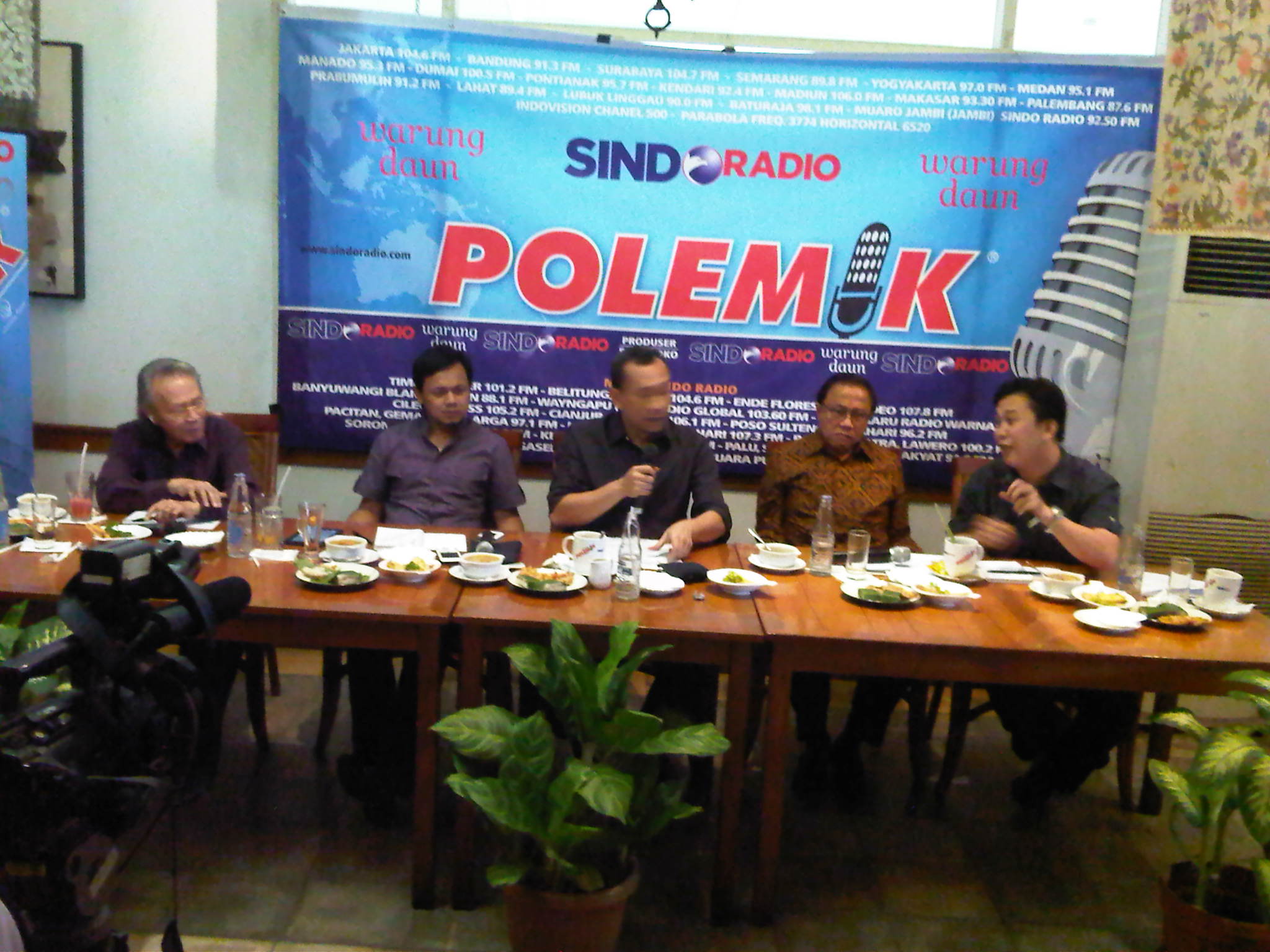 Polemik 6 Okt 2012