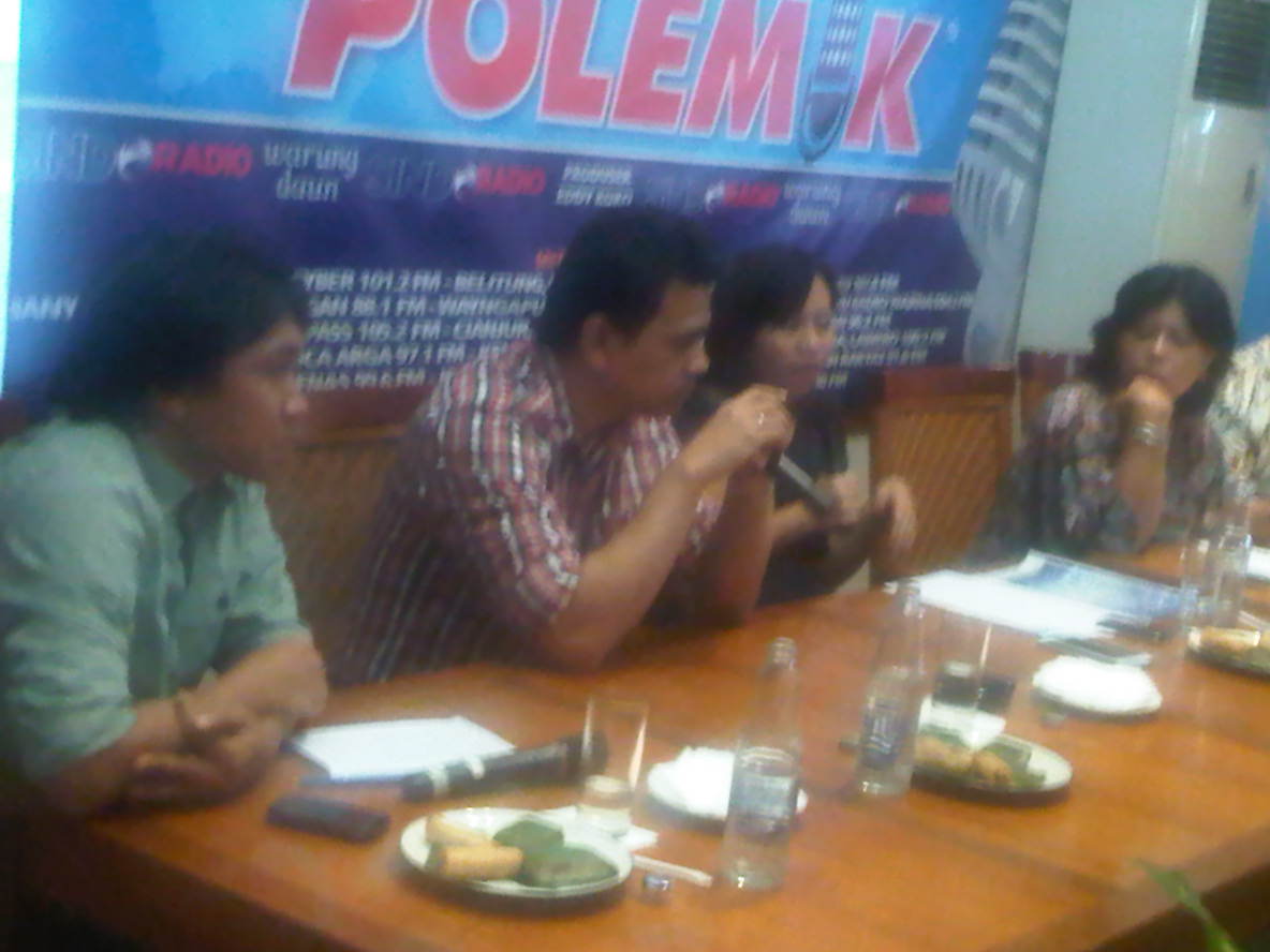 Polemik 27 Okt 2012