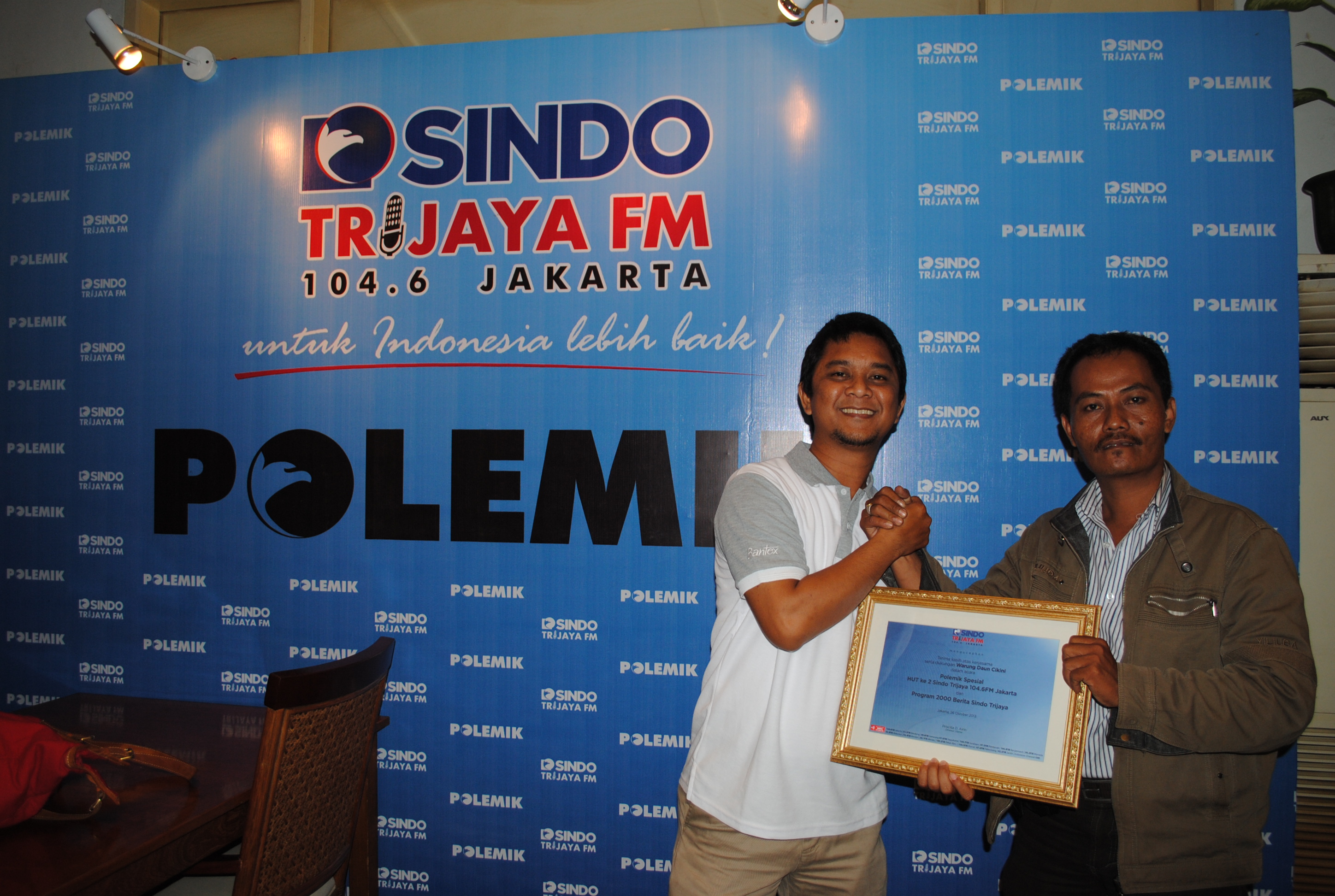 Gaib MS & Pur Indratno (Pihak Warung Daun Cikini)